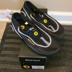 NWT Men's water shoes